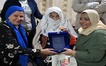 الثقافة تكرم المناضلة السيناوية فرحانة في ملتقي المرأة الحدودية بالعريش