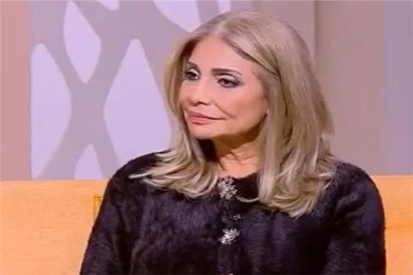 سوسن بدر تتعاقد على المشاركة في فيلم "سلم وتعبان 2"  