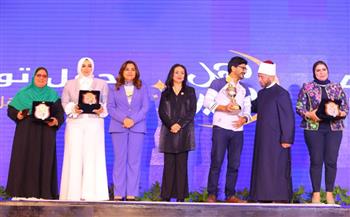 وزراء التضامن والتنمية المحلية والأوقاف يكرمون الفائزين بجوائز "أهل الخير لحملات الإطعام"