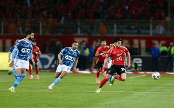 الأهلي يزحف بثبات وبيراميدز يتعثر في حسم اللقب والزمالك قادم.. الدوري يدخل مرحلة التشويق والإثارة