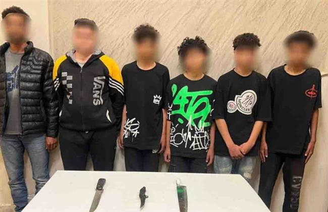 القبض على المتهمين بالاستعراض بسيارة بحوزتهم أسلحة بيضاء في القليوبية.. فيديو