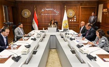 وزيرة التنمية المحلية تتابع الموقف التنفيذي لمنظومات التصالح والمتغيرات المكانية
