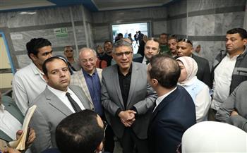 محافظ الجيزة يتابع الخدمات المقدمة للمواطنين بفرع التأمين الصحي في أكتوبر