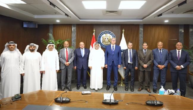 وزير البترول يبحث مع "موانئ أبوظبي" تعزيز التعاون في مجالات الطاقة واللوجستيات والتعدين