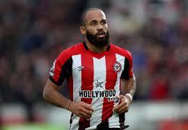 ليفربول يتخلى عن فكرة ضم "مبيومو" عقب تجديد عقد محمد صلاح
