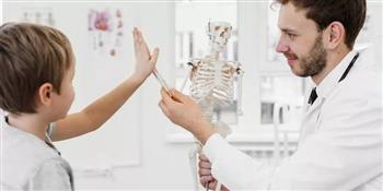 عادات خاطئة تسبب هشاشة العظام لدى الأطفال