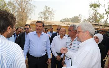 وزير الزراعة ومحافظ القاهرة يتفقدان محطة الزهراء للخيول العربية الأصيلة 