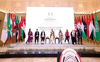 "المرأة العربية" تناقش تحديات العنف التكنولوجي ضد النساء في مؤتمرها العاشر
