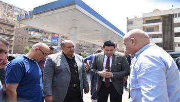 بعد شكاوي المواطنين.. التموين تشن حملة على محطات البنزين (صور)