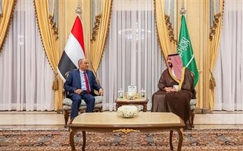 وزير الدفاع السعودي يبحث مع رئيس الوزراء اليمني مستجدات الأوضاع بالمنطقة