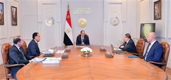 الرئيس السيسي يؤكد ضرورة تعزيز التناغم بين السياستين المالية والنقدية 