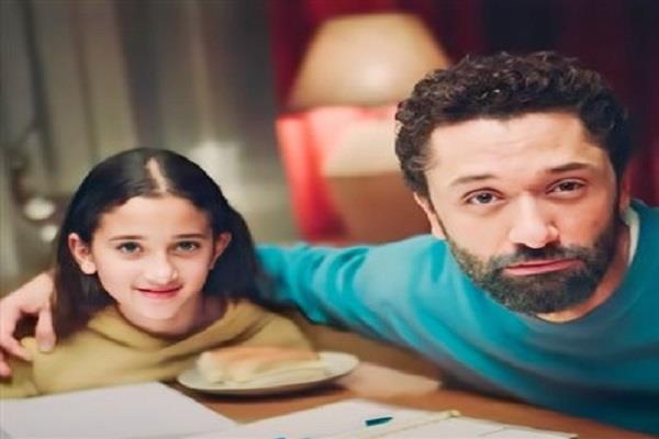 ابنة كريم محمود عبد العزيز تشارك مع والدها فى مسلسل "مملكة الحرير"