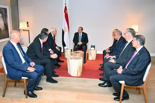 الرئيس السيسي: مشروع الربط الكهربائي بين مصر واليونان إحدى ركائز تأمين الطاقة للدول الأوروبية