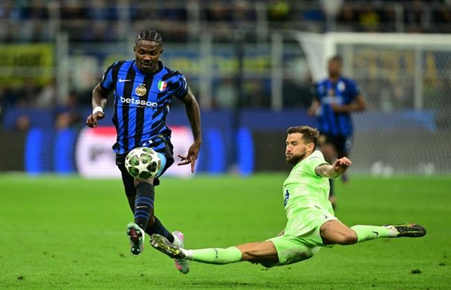 نجم برشلونة: لم أبصق على لاعب الإنتر.. ولو حدث لـ طردنى الحكم 
