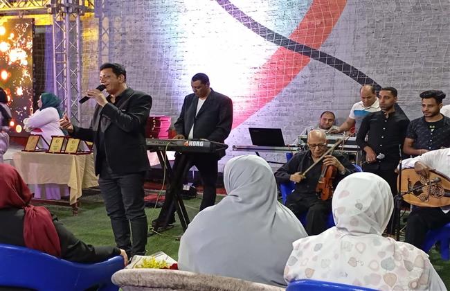 قصور الثقافة بسوهاج تحتفل بعيد العمال