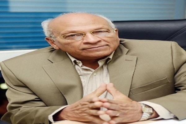 جمال الغيطاني.. صاحب الحكايات التاريخية الذي مزج التراث العربي بالواقع المعاصر
