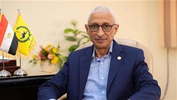 محافظ شمال سيناء يبحث تطوير البنية التحتية للاتصالات بالمحافظة