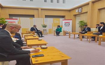 وزير الاتصالات يلتقى محافظ طوكيو باليابان لبحث التعاون في مجالات بناء القدرات الرقمية
