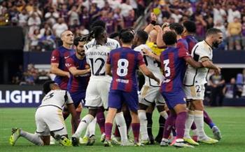 الكشف عن حكم مباراة برشلونة ضد ريال مدريد في الدوري الإسباني