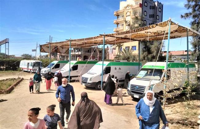 فحص 1173 مواطنا ضمن قافلة طبية لجامعة كفر الشيخ