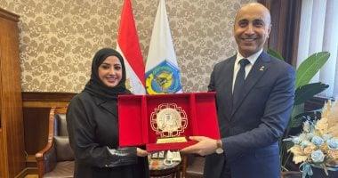 رئيس جامعة دمنهور يستقبل الملحق الثقافي لسفارة البحرين لمتابعة الطلاب البحرينيين