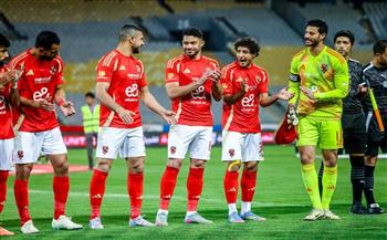 انطلاق مباراة الأهلي والمصري في الدوري الممتاز 