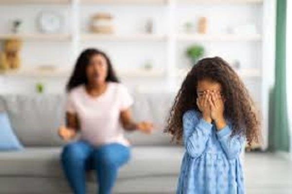 كيف يعبر طفلك عن مشاعر الإحباط والغضب؟.. تربويين يوضحون