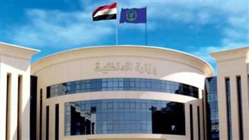 "الداخلية" تكشف ملابسات فيديو لقائد أتوبيس مدارس يسير عكس الإتجاه بالقاهرة.. وتضبط مرتكب الواقعة