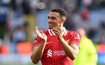 سلوت: أحزنني رحيل أرنولد افضل مدافع فى العالم ولاعب آخر سيخلفه 