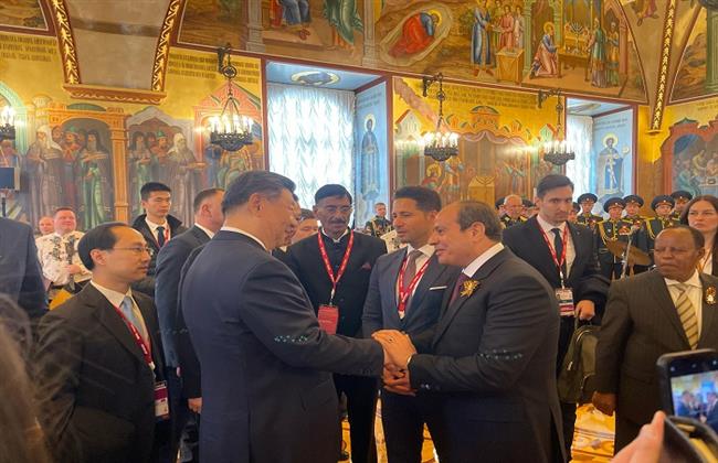 الرئيس السيسي يتبادل أحاديث ودية مع قادة الدول المشاركة في احتفالات عيد النصر بالعاصمة الروسية موسكو