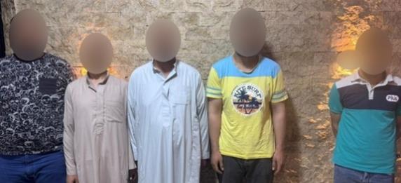 ضبط المتهمين بالتعدي علي مالك محل بسبب خلافات الجيرة في الشرقية