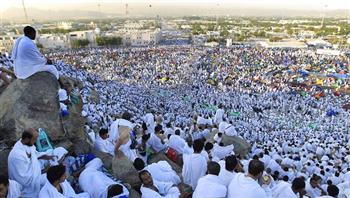 هل يجوز للمحرِم إزالة شيء من شعره أو أظافره أثناء إحرامه؟.. الأزهر للفتوى يجيب