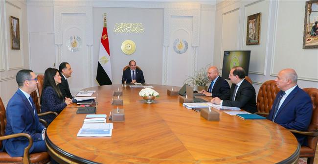الرئيس السيسي يتابع خطط تعظيم العائد من أصول الدولة وزيادة الصادرات