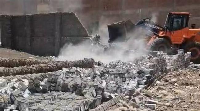 محافظة الجيزة تزيل 13 حالة بناء مخالف بمنطقة كفرة نصار بحي الهرم