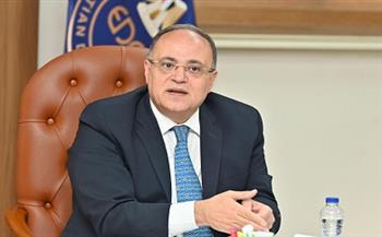 رئيس هيئة الدواء يؤكد أهمية تعزيز فرص التصنيع المحلي وتطوير قطاع الصناعات الدوائية
