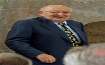  مارسيل رانيسكي.. الناقد الأدبي المعروف بـ «بابا الأدب الألماني»