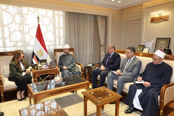 وزير الأوقاف يستقبل السفيرة الأمريكية لدى مصر