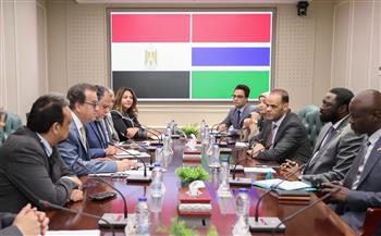 نائب رئيس مجلس الوزراء وزير الصحة يستقبل وزير خارجية دولة جامبيا لتعزيز التعاون بالقطاع الصحي في البلدين