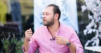 محمد علي رزق يروج لـ مسلسل فات الميعاد: «وبقينا بعاد والنار بقت دخان ورماد»