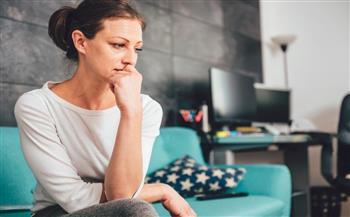 للمرأة القلقة.. 7 طرق طبيعية تجعلك أكثر راحة.. منها أستنشاق اللافندر