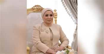 السيدة إنتصار السيسي تقدم واجب العزاء لأسرة البطل خالد محمد شوقي 