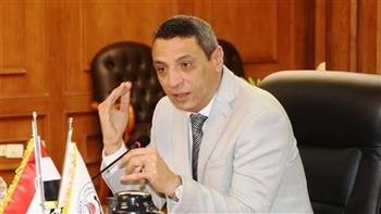 محافظ السويس يبحث مع الأجهزة المعنية الاستعدادات النهائية لامتحانات الثانوية العامة