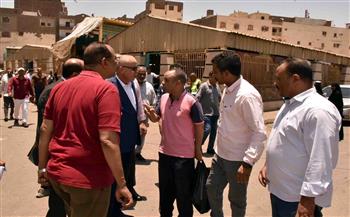 محافظ الأقصر يتفقد عددا من المواقع والأسواق ويوجه بحزمة من الإجراءات لتحسين الخدمات والنظافة