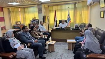 وكيل وزارة الصحة بقنا يناقش تفعيل الوحدات الصديقة للأم والطفل بأبوتشت