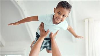 بأقل التكاليف.. 8 نصائح ليستمتع أولادك بمراحل طفولتهم 