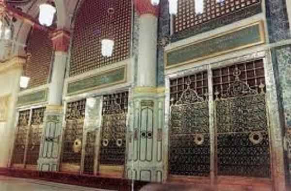 كل ما تريدين معرفته عن القبر الشَّريف.. الأزهر للفتوى يوضح