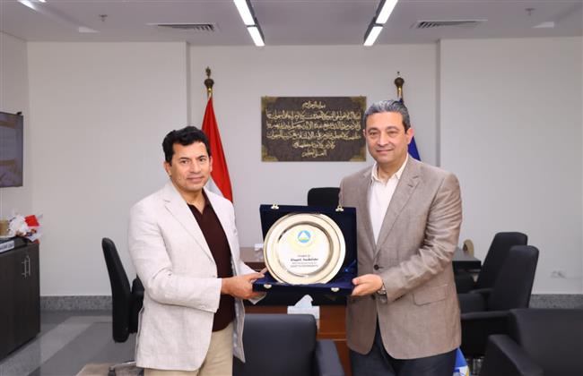 محافظ دمياط يستقبل وزير الشباب والرياضة بديوان عام المحافظة| صور  