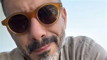 محمد فراج يخطف الأنظار بإطلالة كاجوال جديدة