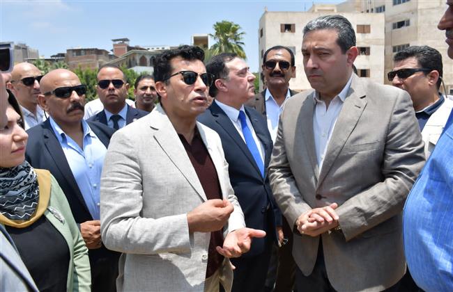 وزير الرياضة ومحافظ دمياط يتفقدان مشروع الموهبة والبطل الأوليمبي  