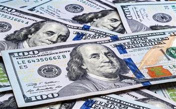 الدولار في أدنى مستوى له في السنوات الـ 3 الأخيرة بعد تهديدات ترامب الجمركية